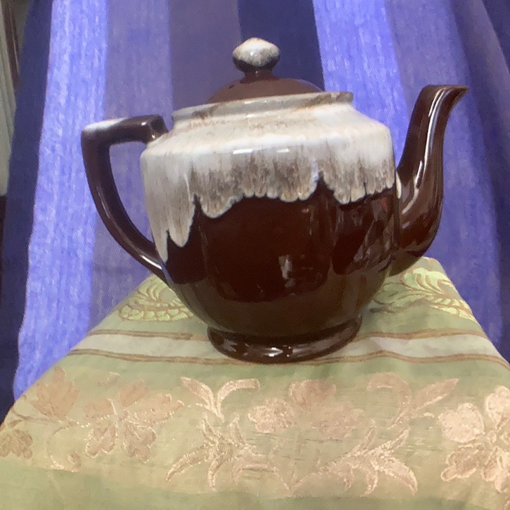 Vintage classic drip glazed tea pot - Picture 1 of 5